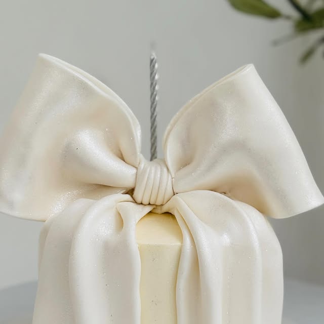 Latest BakedOut Instagram cake design preview